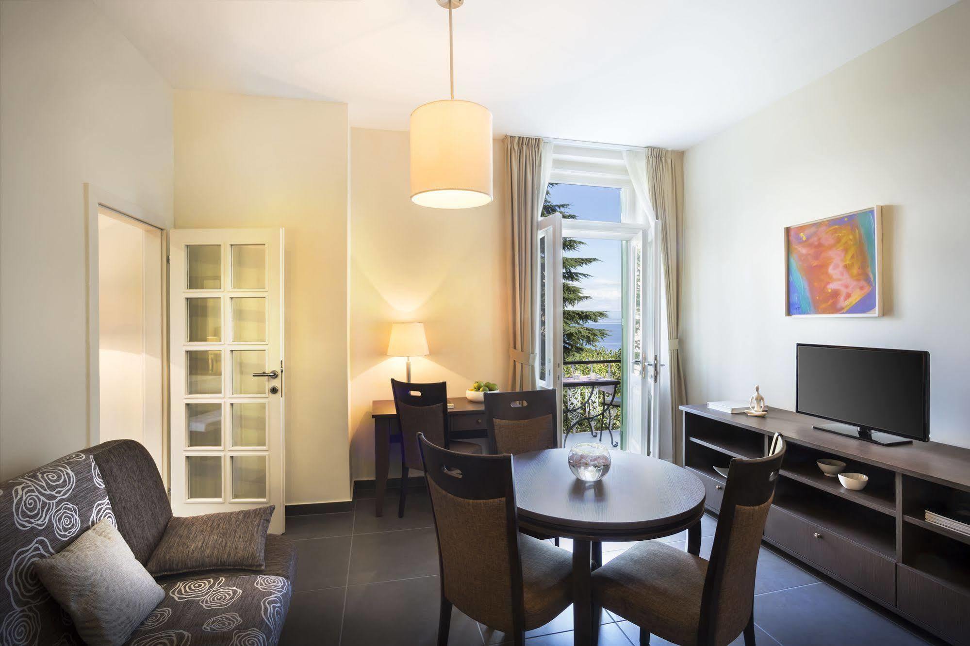 Remisens Villa Elsa ลอฟราน ภายนอก รูปภาพ